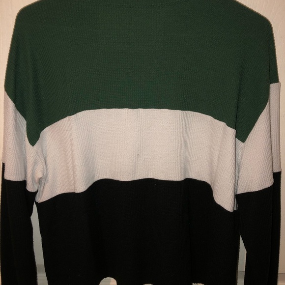 Hollister waffle cropped shirt - Picture 2 of 3